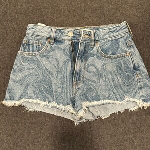 Excellent condition, PacSun shorts